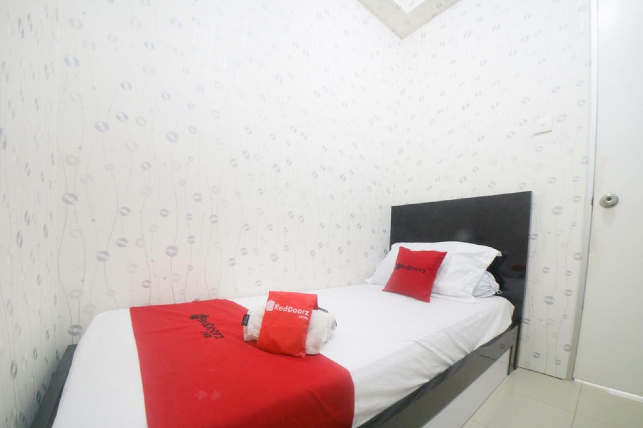 Reddoorz Apartment @ Pegangsaan Kelapa Gading 3 Yakarta Exterior foto